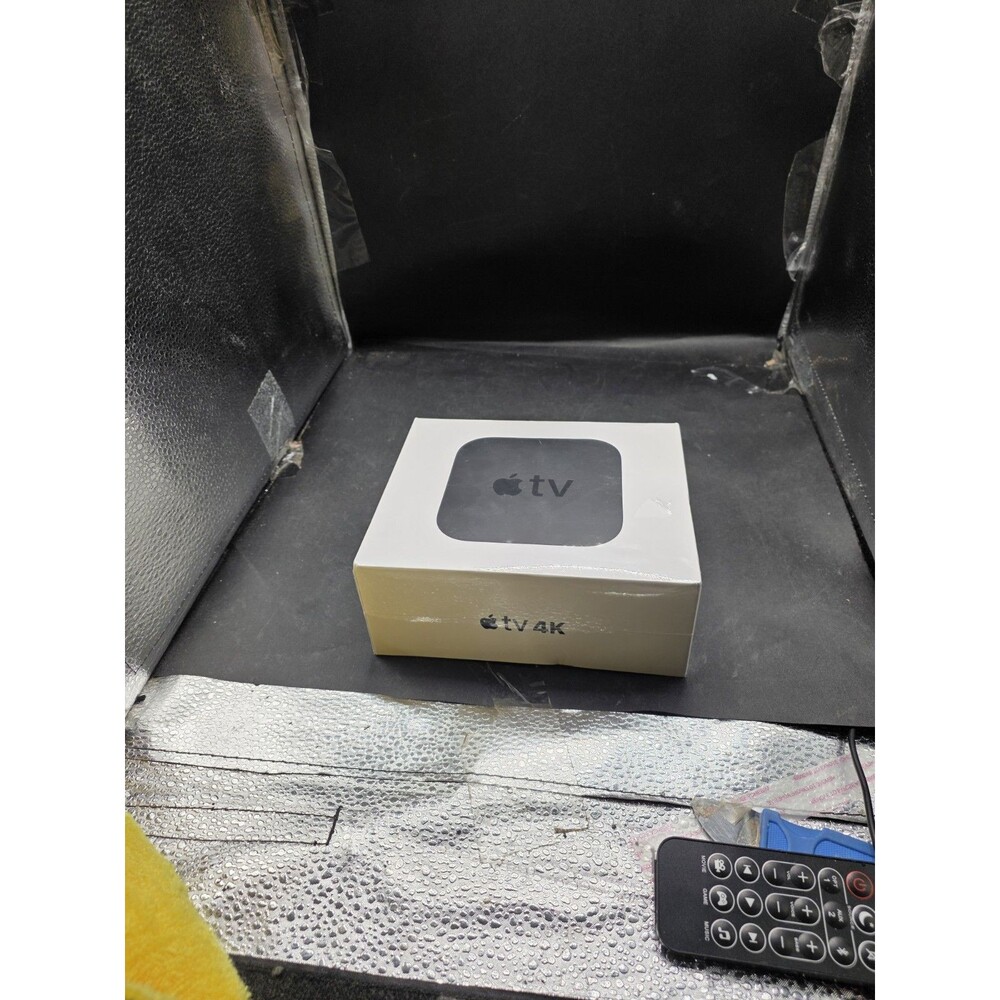 Apple TV 32GB 4K HD Media Streamer - Black (MQD22LL/A)